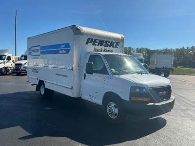 GMC G33903 Box Truck - 401HP, 6 Speed Automatic, Roll up Door