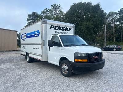 GMC G33903 Box Truck - 401HP, 6 Speed Automatic, Roll up Door