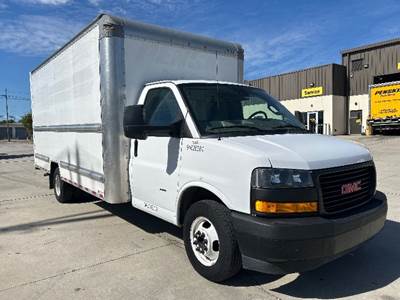 GMC G33903 Box Truck - 401HP, 6 Speed Automatic, Roll up Door