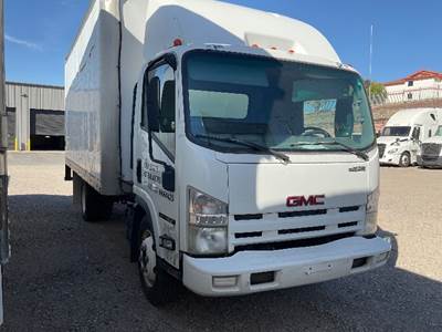 GMC W4500 Box Truck - 325HP, 4 Speed Automatic, Roll up Door