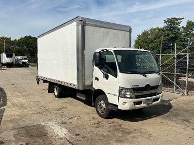 Hino 155 18 ft Box Truck - 210HP, 6 Speed Automatic, Roll up Door