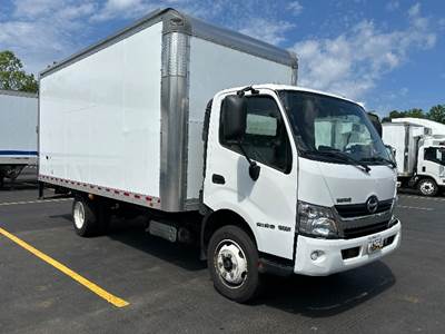 Hino 195 Box Truck - 210HP, 6 Speed Automatic, Swing Door