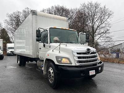 Hino 268 26 ft Box Truck - 230HP, 6 Speed Automatic, Roll up Door