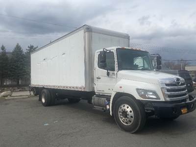 Hino 268 26 ft Box Truck - 260HP, 6 Speed Automatic, Roll up Door