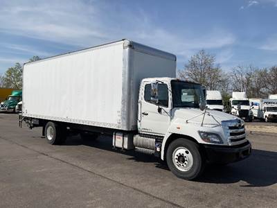 Hino 268 26 ft Box Truck - 230HP, 6 Speed Automatic, Roll up Door