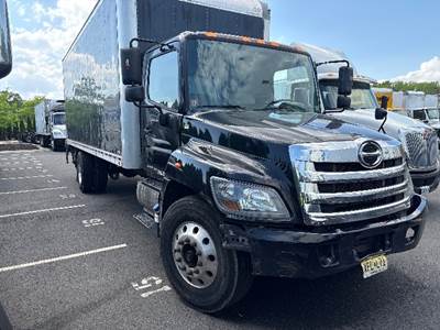 Hino 268 24 ft Box Truck - 260HP, 6 Speed Automatic, Roll up Door