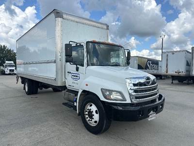 Hino 268 26 ft Box Truck - 230HP, 6 Speed Automatic, Roll up Door