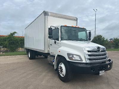 Hino 268 26 ft Box Truck - 230HP, 6 Speed Automatic, Roll up Door