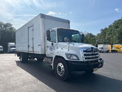 Hino 268 26 ft Box Truck - 230HP, 6 Speed Automatic, Roll up Door