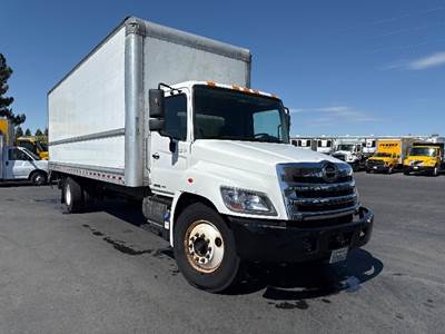 Hino 268 26 ft Box Truck - 230HP, 6 Speed Automatic, Roll up Door