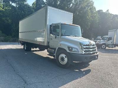 Hino 268 26 ft Box Truck - 230HP, 6 Speed Automatic, Roll up Door