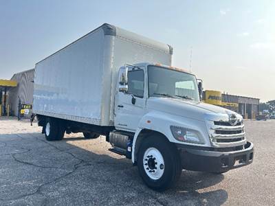Hino 268 26 ft Box Truck - 230HP, 6 Speed Automatic, Roll up Door