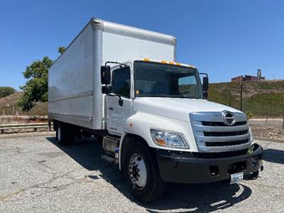 Hino 268 26 ft Box Truck - 230HP, 6 Speed Automatic, Roll up Door