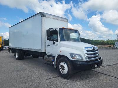 Hino 268 26 ft Box Truck - 230HP, 6 Speed Automatic, Roll up Door