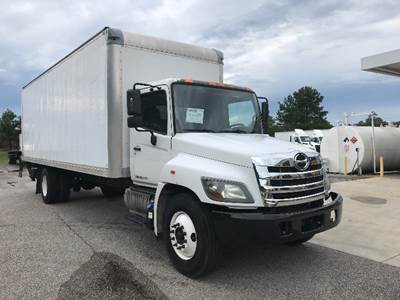 Hino 268 26 ft Box Truck - 230HP, 6 Speed Automatic, Roll up Door