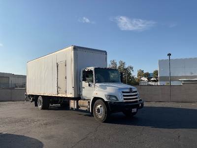 Hino 268 26 ft Box Truck - 230HP, 6 Speed Automatic, Roll up Door