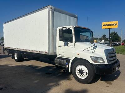 Hino 268 26 ft Box Truck - 220HP, 6 Speed Automatic, Roll up Door