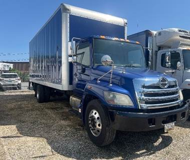 Hino 268 26 ft Box Truck - 230HP, 6 Speed Automatic, Roll up Door