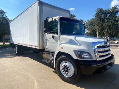 Hino 268 26 ft Box Truck - 230HP, 6 Speed Automatic, Roll up Door