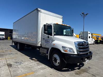 Hino 268 26 ft Box Truck - 260HP, 6 Speed Automatic, Roll up Door