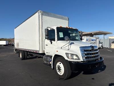 Hino 268 26 ft Box Truck - 230HP, 6 Speed Automatic, Roll up Door