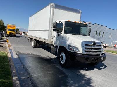 Hino 268 26 ft Box Truck - 230HP, 6 Speed Automatic, Roll up Door