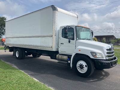 Hino 268 26 ft Box Truck - 230HP, 6 Speed Automatic, Roll up Door