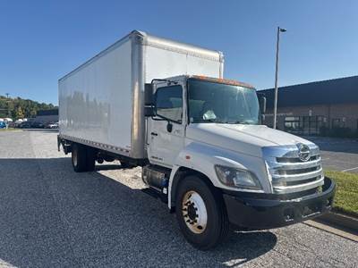 Hino 268 26 ft Box Truck - 230HP, 6 Speed Automatic, Roll up Door