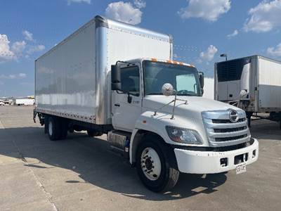 Hino 268 26 ft Box Truck - 230HP, 6 Speed Automatic, Roll up Door