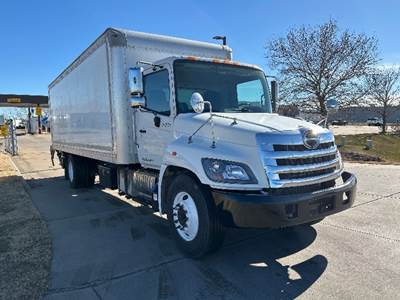 Hino 268 Box Truck - 260HP, 6 Speed Automatic, Roll up Door