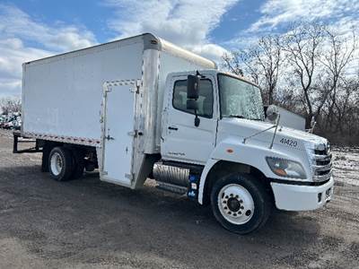 Hino 268 Box Truck - 230HP, 6 Speed Automatic, Roll up Door