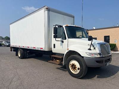 International 4300 Box Truck - 240HP, 6 Speed Automatic, Roll up Door