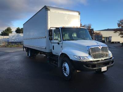 International 4300 Box Truck - 220HP, 7 Speed Automatic, Roll up Door