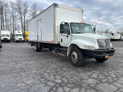 International 4300 Box Truck - 220HP, 7 Speed Automatic, Roll up Door