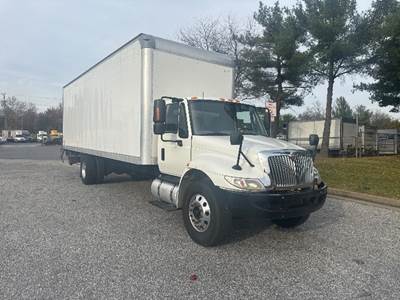 International 4300 Box Truck - 220HP, 6 Speed Automatic, Roll up Door