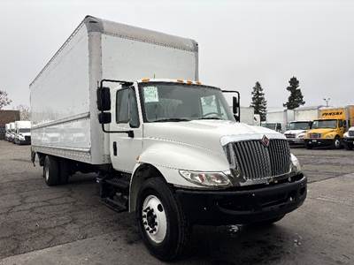 International 4300 Box Truck - 220HP, 7 Speed Automatic, Roll up Door