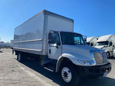 International 4300 Box Truck - 220HP, 7 Speed Automatic, Roll up Door