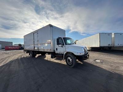International 4300 Box Truck - 220HP, 7 Speed Automatic, Roll up Door