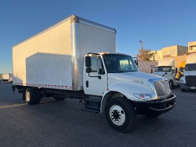 International 4300 Box Truck - 220HP, 6 Speed Automatic, Roll up Door