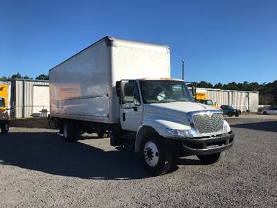 International 4300 Box Truck - 220HP, 7 Speed Automatic, Roll up Door