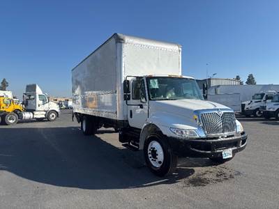 International 4300 Box Truck - 220HP, 7 Speed Automatic, Roll up Door