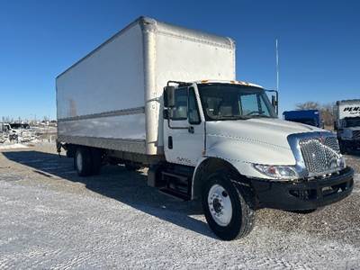 International 4300 Box Truck - 220HP, 7 Speed Automatic, Roll up Door