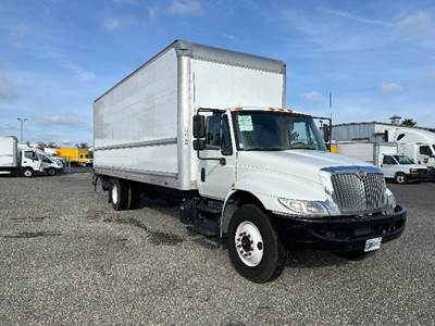International 4300 Box Truck - 220HP, 7 Speed Automatic, Roll up Door