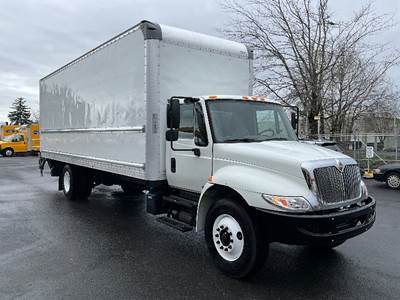 International 4300 Box Truck - 220HP, 7 Speed Automatic, Roll up Door
