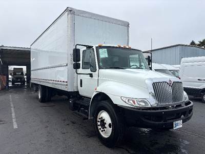 International 4300 Box Truck - 220HP, 7 Speed Automatic, Roll up Door