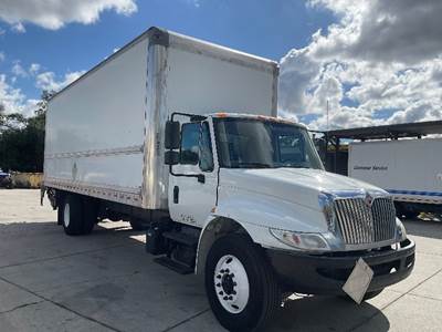 International 4300 Box Truck - 220HP, 7 Speed Automatic, Roll up Door
