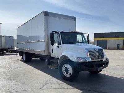 International 4300 Box Truck - 220HP, 7 Speed Automatic, Roll up Door