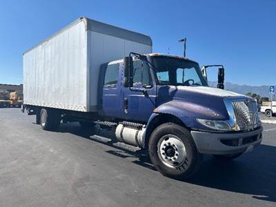 International 4300 Box Truck - 215HP, 6 Speed Automatic, Roll up Door