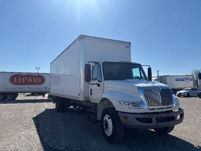 International 4300 Box Truck - 240HP, 7 Speed Automatic, Roll up Door