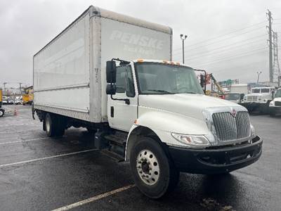 International 4300 Box Truck - 220HP, 7 Speed Automatic, Roll up Door